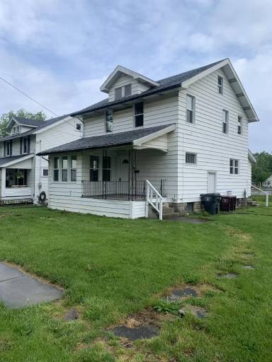 Main picture of 702 W Murphy St