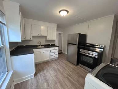 Main picture of 200 Prospect St