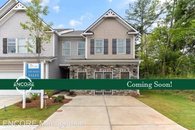 Main picture of 3002 Cherry Laurel Ln