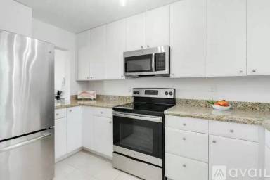 Main picture of 100 Paradise Harbour Blvd