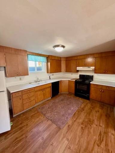 Main picture of 903 W Villard St