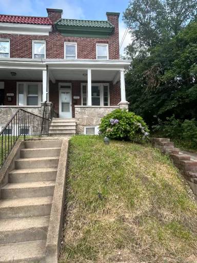 Main picture of 2527 Denison St