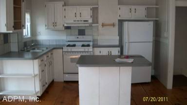 Main picture of 100 Pleasant St