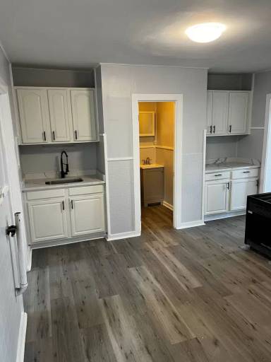 Main picture of 114 Pine St