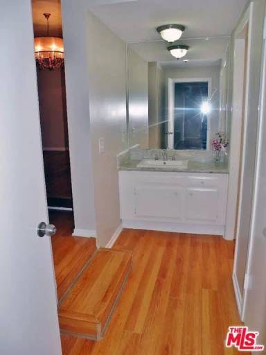 Main picture of 1424 Amherst Ave