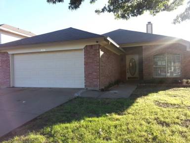 Main picture of 7632 Misty Ridge Dr N