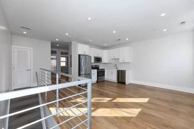 Main picture of 1220 19th St NE