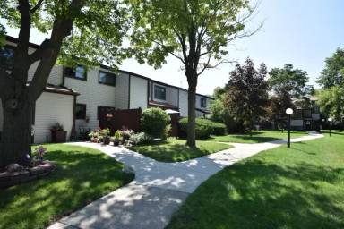 Main picture of 8309 N 107th St