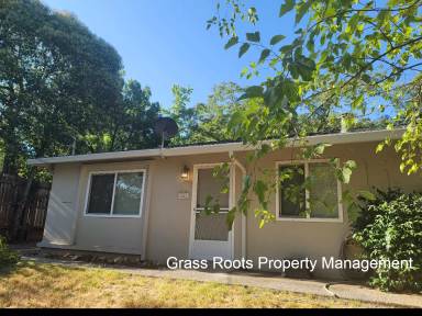 Main picture of 1261 Live Oak Ln