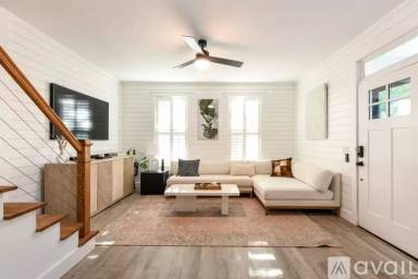 Main picture of 886 Sedge Ct