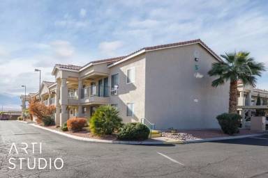 Main picture of Smokey Lane Condominiums