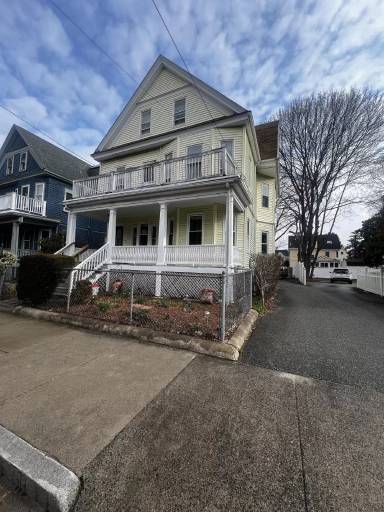 Main picture of 22 Monument St