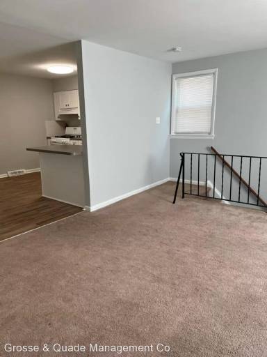 Main picture of 320 Shearer St