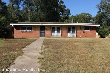 Main picture of 2921 Rice St