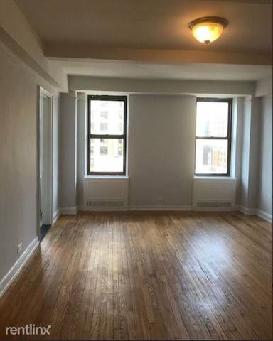 Main picture of 209 W 16th St