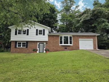 Main picture of 2809 Brett Rd NW