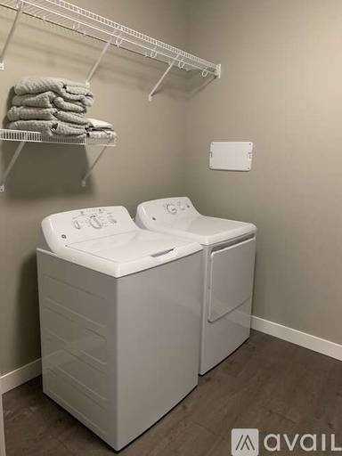 Main picture of 415 Center Pl SW