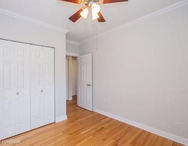 Main picture of 2741 S Karlov Ave