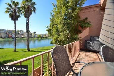 Main picture of 4045 W Lakeshore Dr