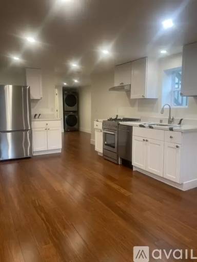 Main picture of 1453 Hampel St