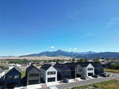 Main picture of 901 Scenic Trl