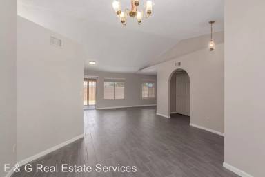 Main picture of 7304 W Oregon Ave