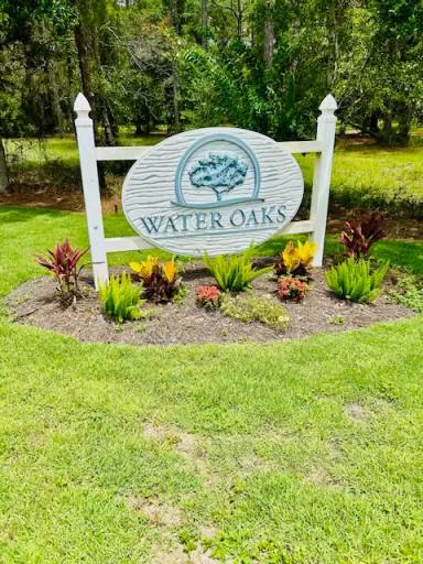 Main picture of 20 E Shady Oaks Ln