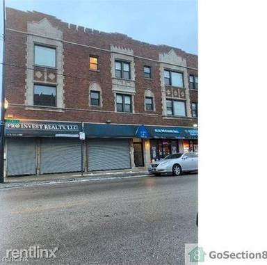 Main picture of 1723 E 79th St