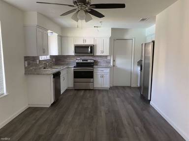 Main picture of 3416 N Fruit Ave