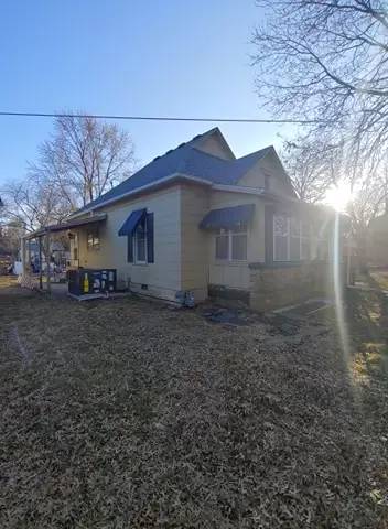 Main picture of 408 E 15th St