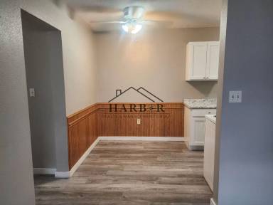 Main picture of 600 14th St NW