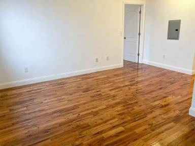 Main picture of 146 Main St