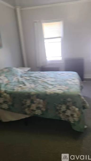Main picture of 2344 Prospect Ave E