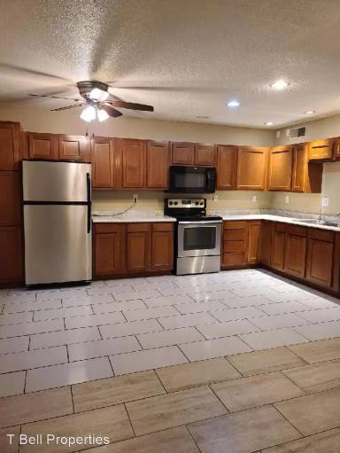 Main picture of 704 21st Avenue Pl