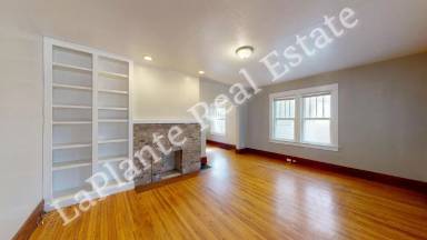 Main picture of 825-37 Geneva Ave