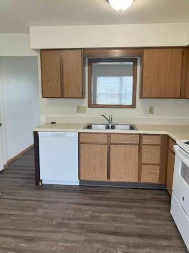 Main picture of 101 Garden Dr