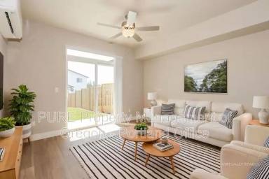 Main picture of 512 NE Trillium Dr