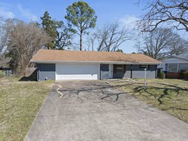 Main picture of 1711 Gene Dr