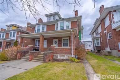Main picture of 1344 Montrose Ave