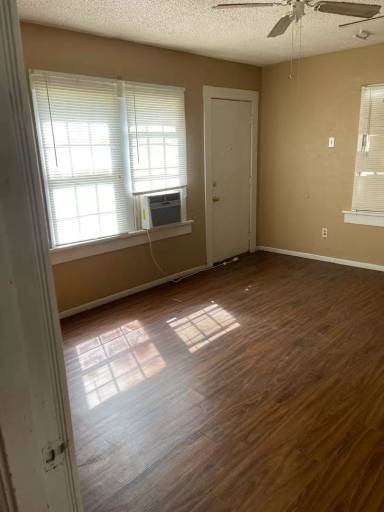 Main picture of 2211 26th St