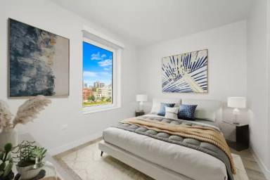 Main picture of 644 N May St