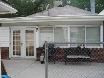 Main picture of 810 E Bryan Ave