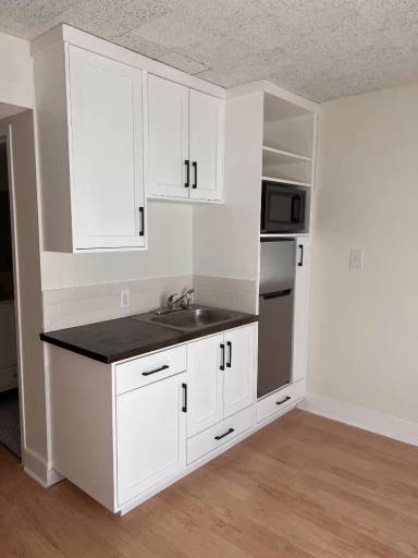 Main picture of 460 W 600 N