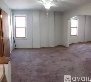 Main picture of 26 N Broadway St