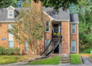 Main picture of 1 Gatsby Dr