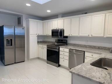 Main picture of 525 26th St