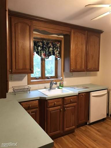 Main picture of 4 - 10 Cufflin St