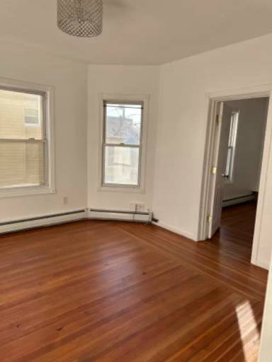 Main picture of 93 Cleveland St