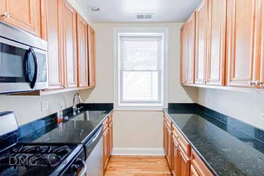 Main picture of 3508 W Cortland St