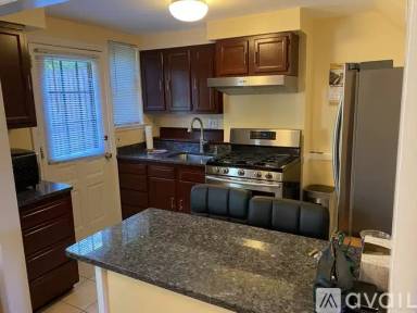 Main picture of 38 Grant Ave